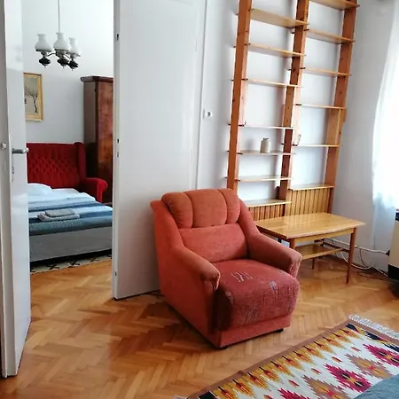 Szatmari Apartment
