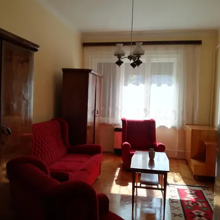 Szatmari Apartment